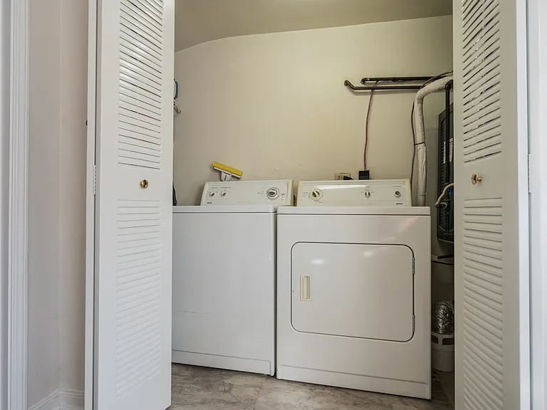 Arlington Park Townhomes — Photo 21