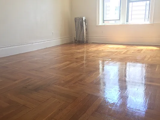 Rented by Alexander Bilu, LREB | media 12