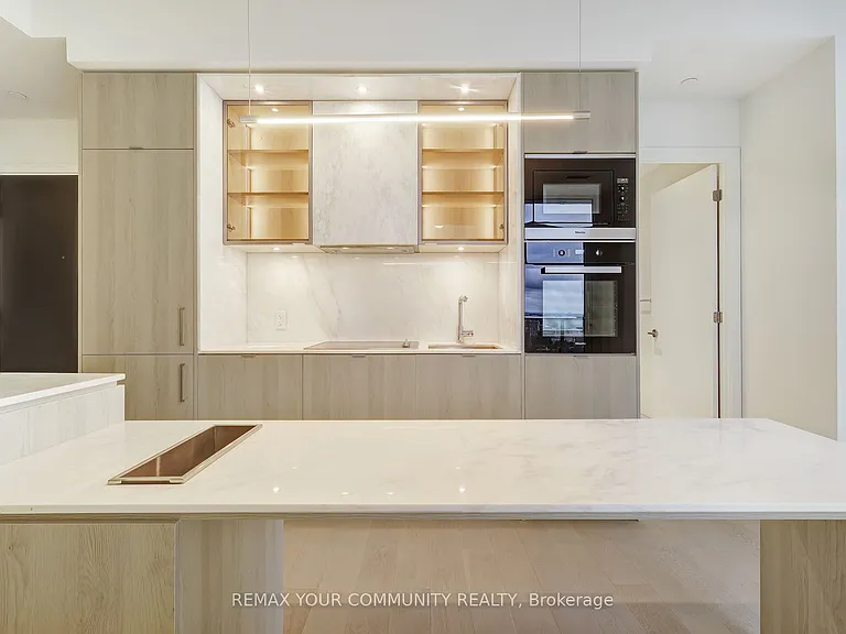 11 Yorkville Ave N #4402 — Photo 11