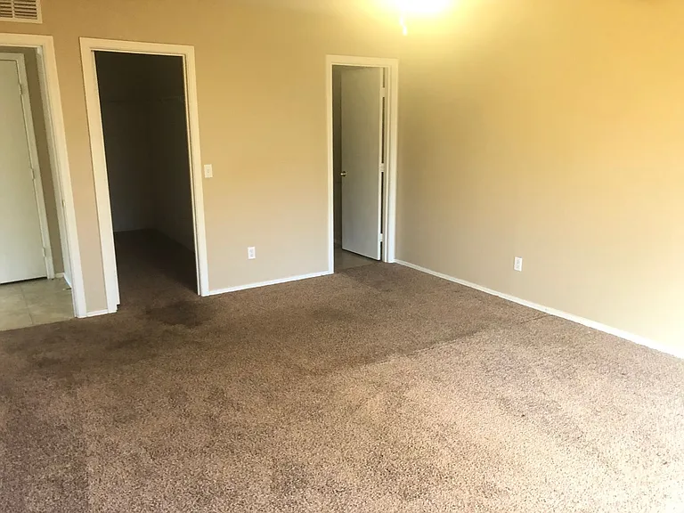 1790 E Silktassel Trl — Photo 10
