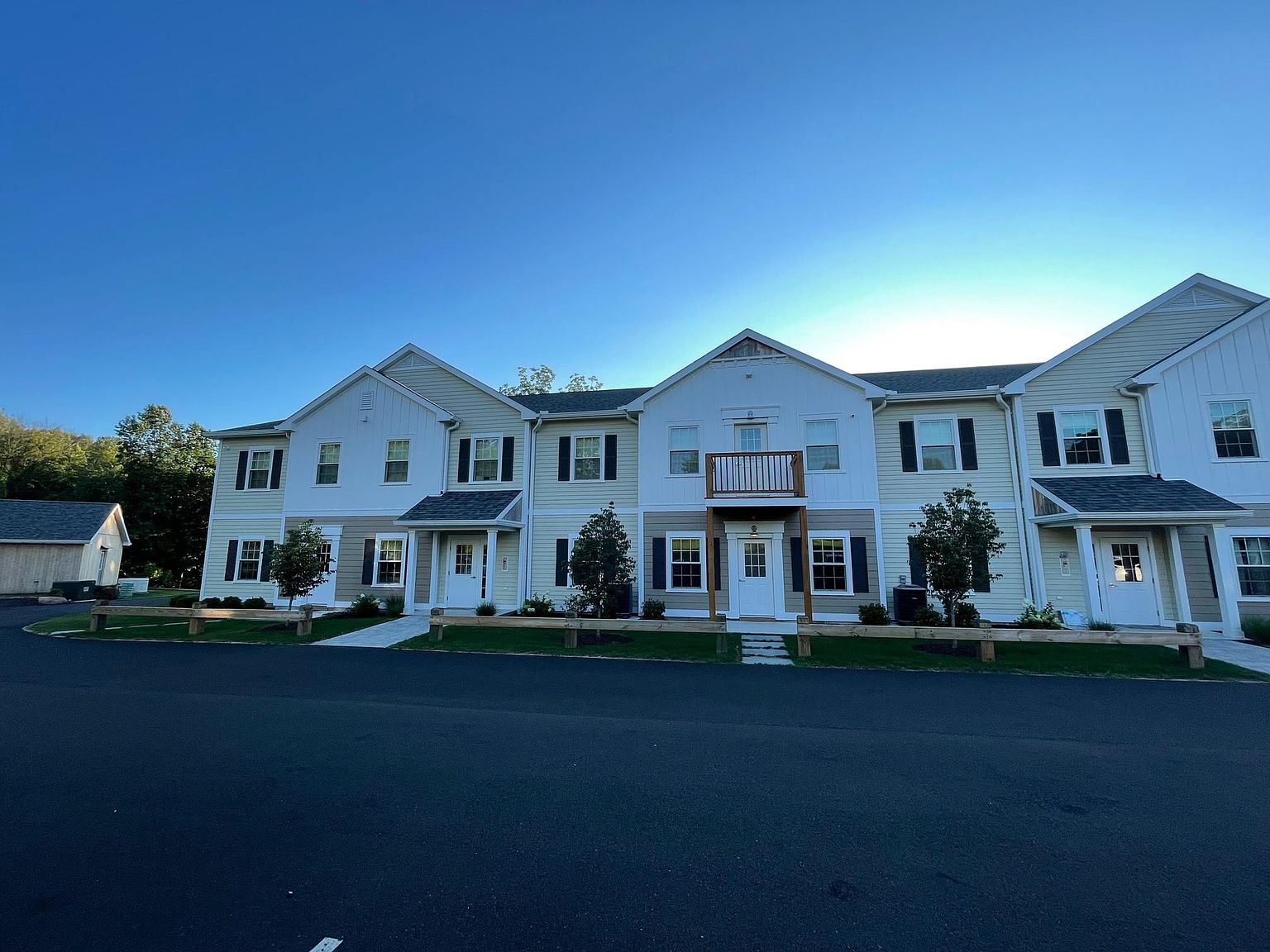 336 Old Waterbury Rd 101, Southbury, CT 06488 Zillow