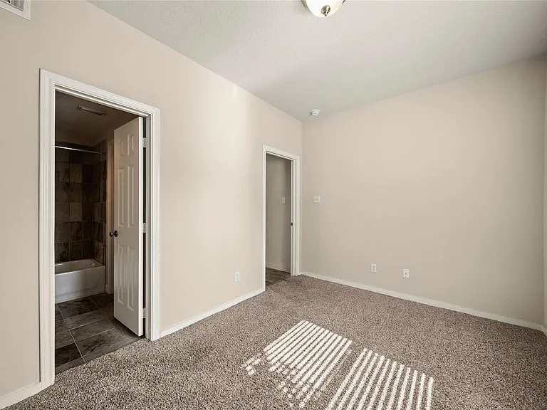 1331 W 21st St #B — Photo 9