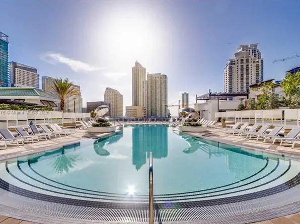 999 SW 1st Ave, Miami, FL