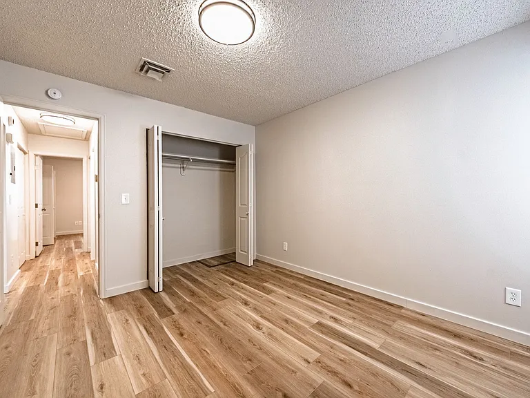 1419 Anita St — Photo 13