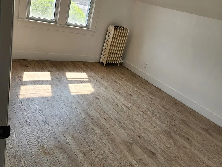 435 N Main St #5 — Photo 3