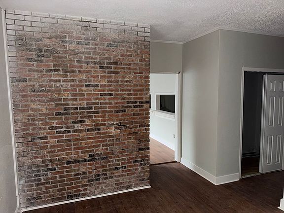 3rd image of 3146 Washington Ave