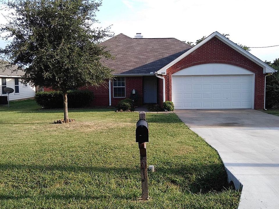 1st image of 808 Gene Autry Dr