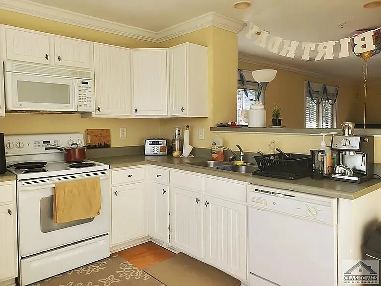 1035 Barnett Shoals Rd #233 — Photo 7