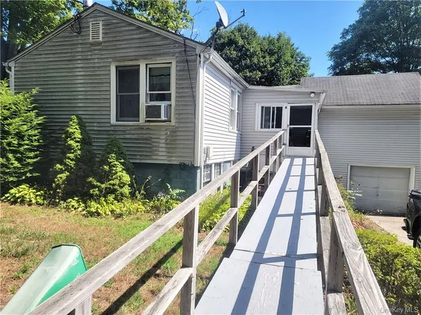 6 Laguna Road, Carmel, NY 10512
