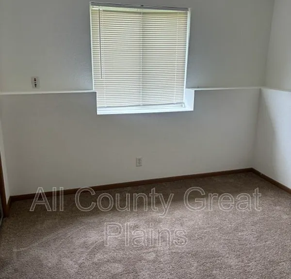 1104 Fall Meadow Ln — Photo 4