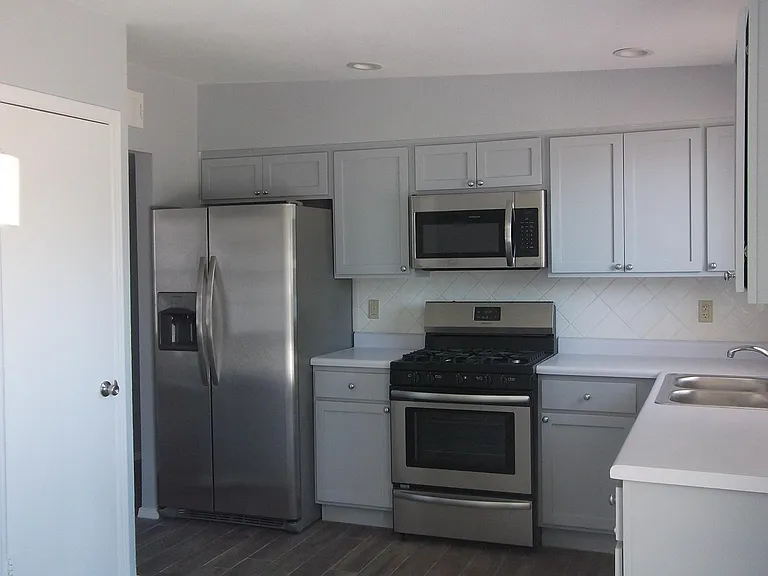 6004 Sorrento St — Photo 7