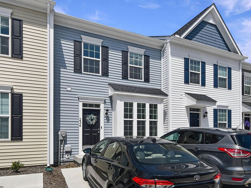 1st image of 234 Queensbury Ct