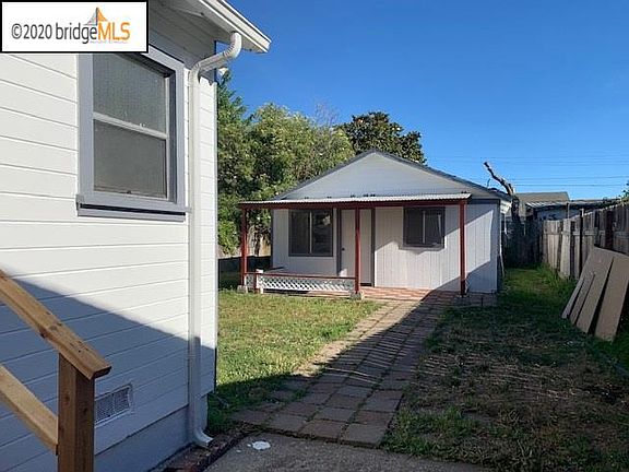 5th image of 3238 Tulare Ave