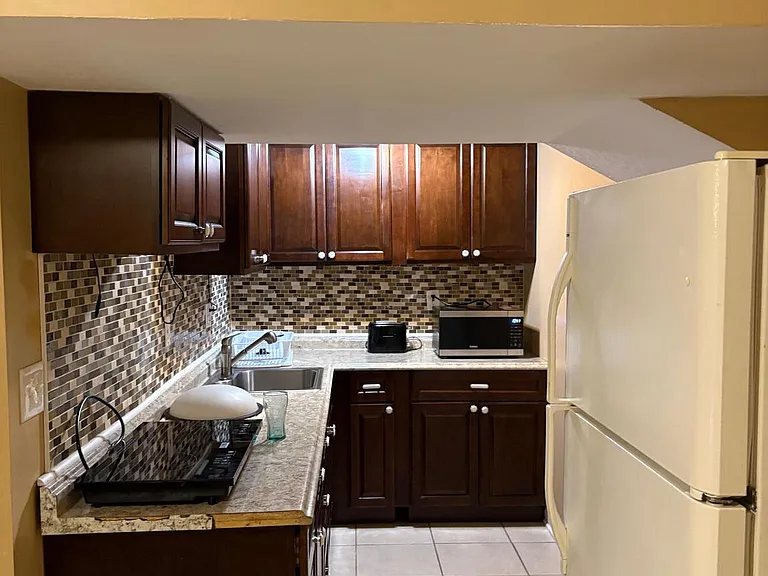 107 Bonhill Dr — Photo 3