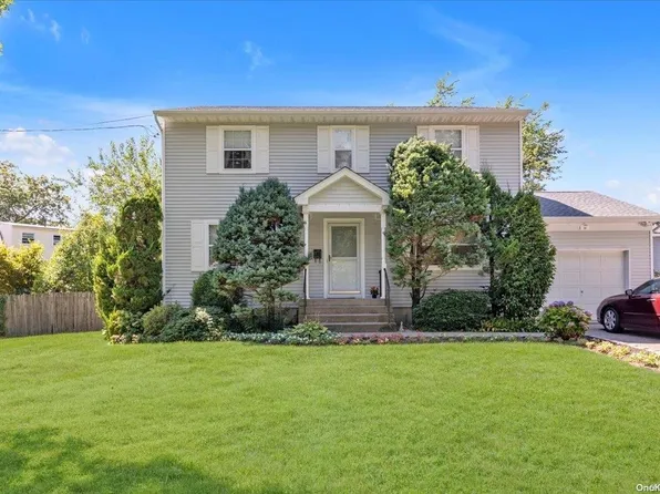14 King Road, Bayville, NY 11709