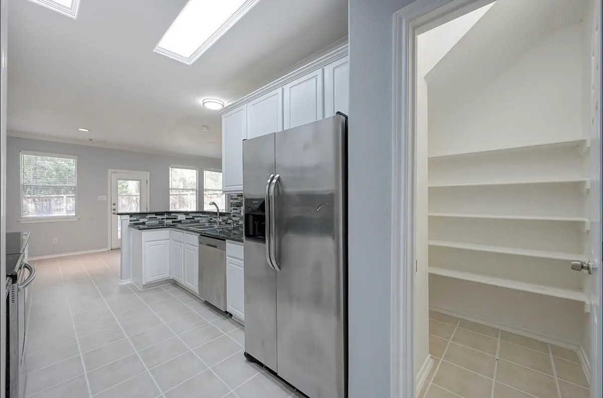 Building Photo - 3 Peachridge Pl