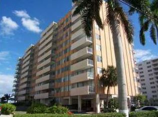 7545 W Treasure Dr, North Bay Village, FL 33141