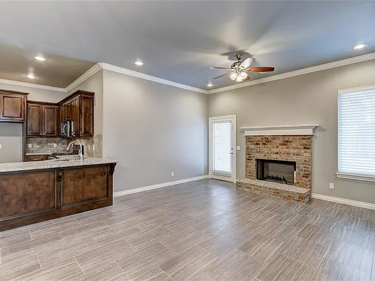 2809 Tranquilo Ln — Photo 11