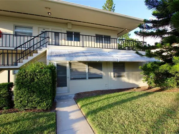 4001 58th St N, Kenneth City, FL 33709