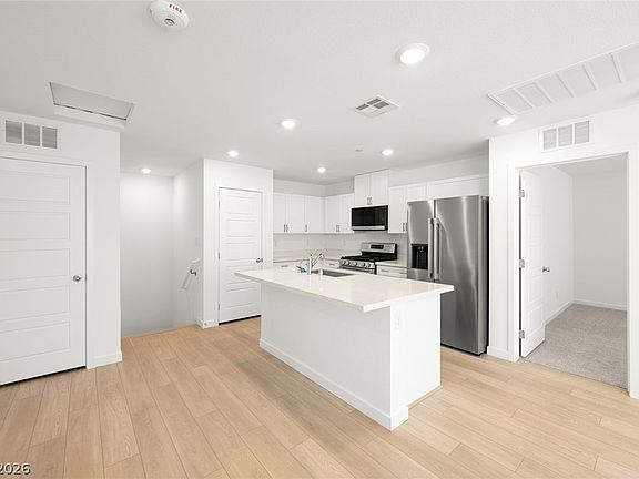 5th image of 435 Grunt Ave #1