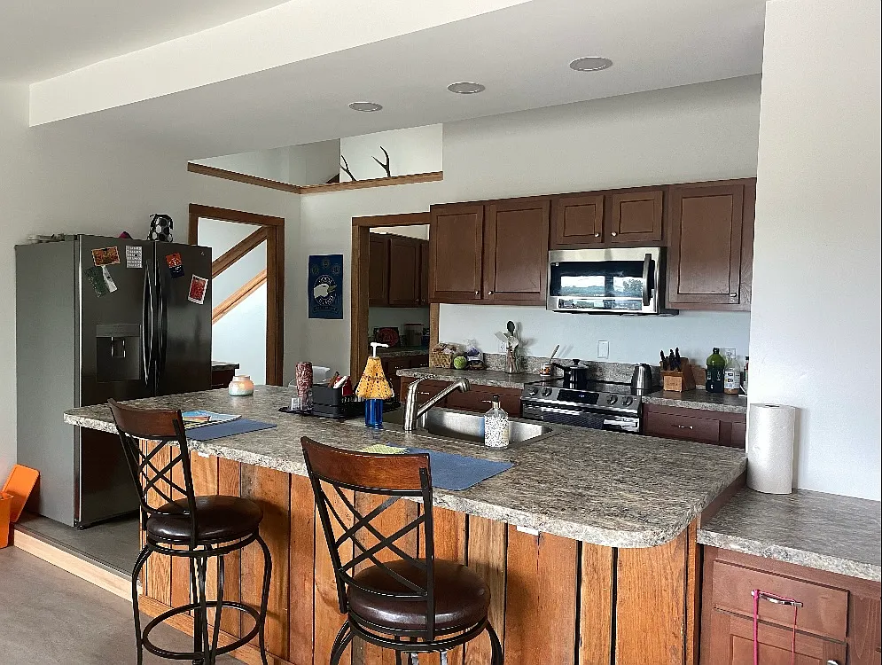4200 W Liberty Rd — Photo 2