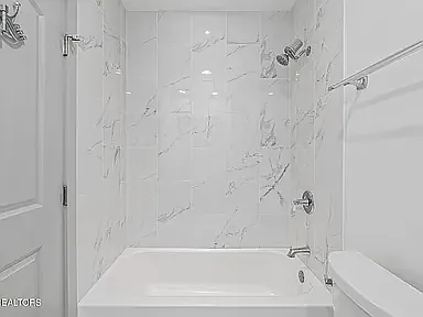 3636 Taliluna Ave #308 — Photo 15