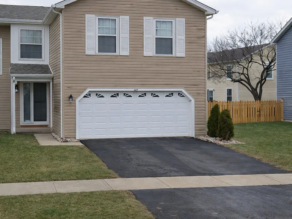 1102 Southbridge Ln