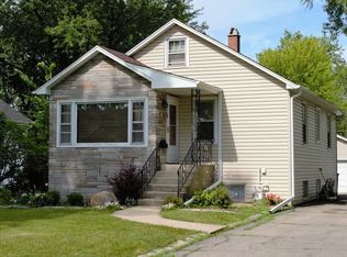 22 N Princeton Ave, Villa Park, IL