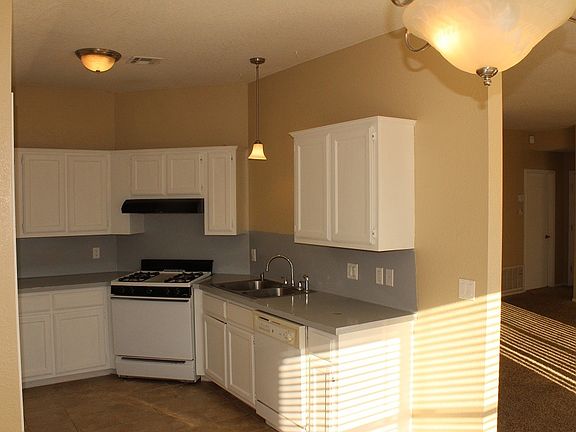 3rd image of 3812 Teresa Dr