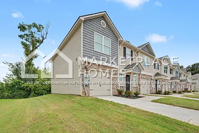 3 bed, 2.5 bath, 1493 sqft, $1,400 — Photo 2