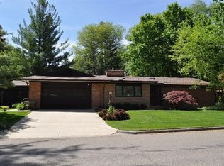 2634 Devonshire Rd, Ann Arbor, MI 48104