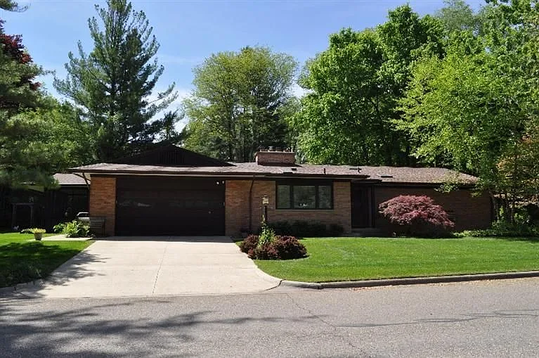 2634 Devonshire Rd photo 1