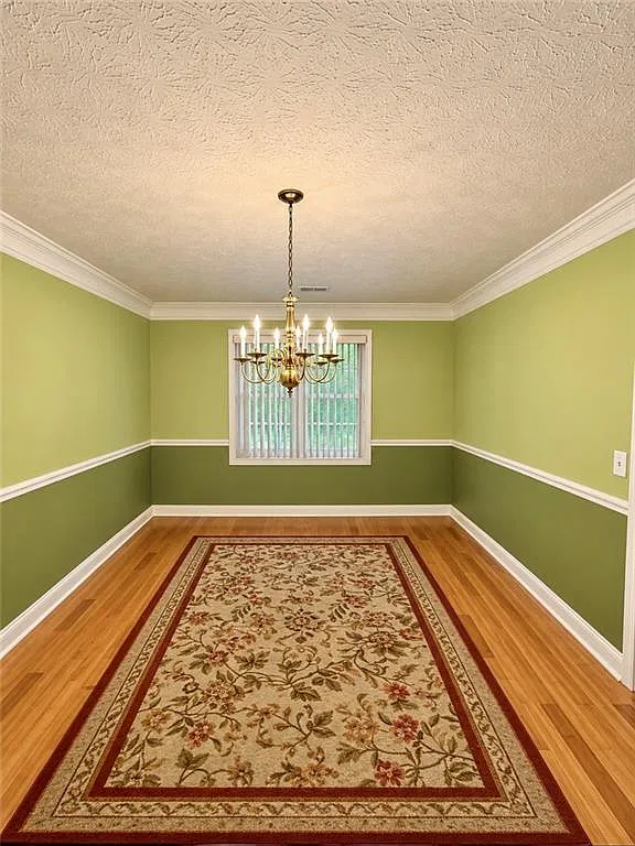 4 bed, 2.5 bath, 2828 sqft, $2,550 — Photo 3