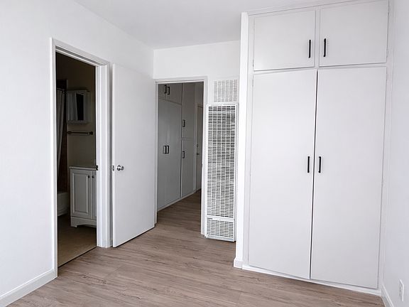 5th image of 3002 Honolulu Ave APT 3