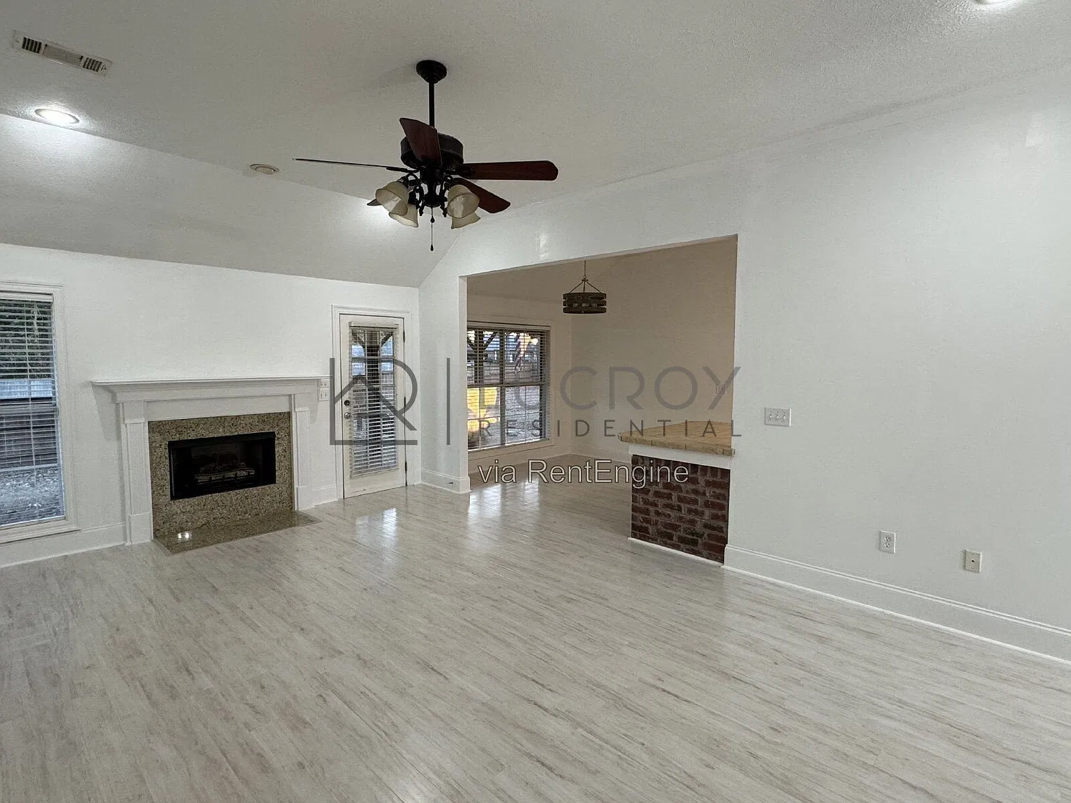 3 bed, 2.0 bath, 1625 sqft, $2,300 — Photo 2
