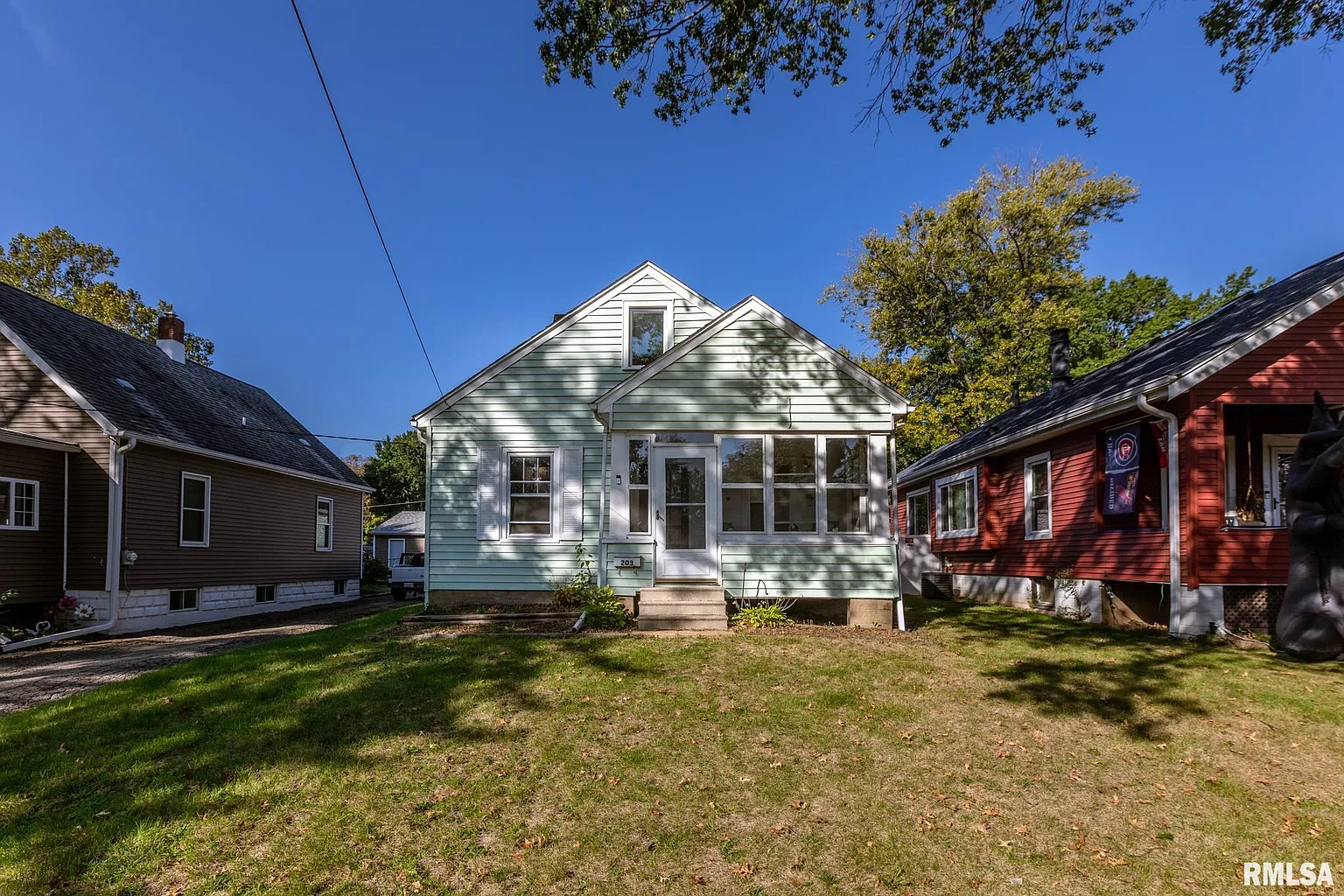 203 Bird Ave photo 1
