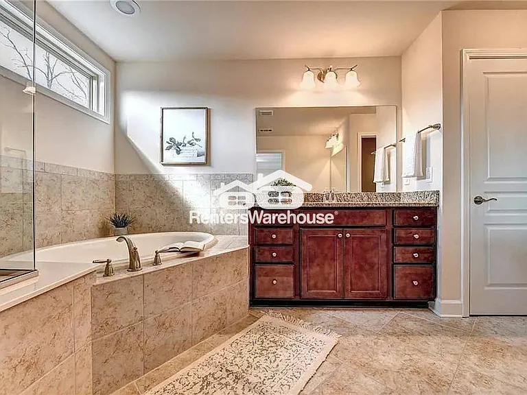1025 Applegate Dr — Photo 14