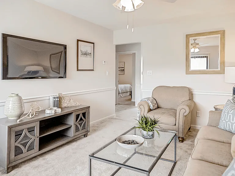 Patriot Point Apartment Homes — Photo 40