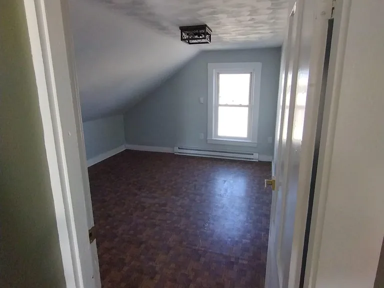 235 Pleasant St #3 — Photo 20