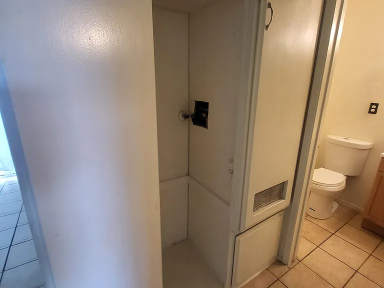 1444 Sanford Ave — Photo 16