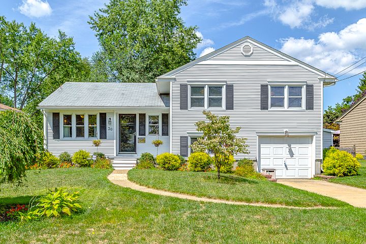 1st image of 30 Kenwood Dr