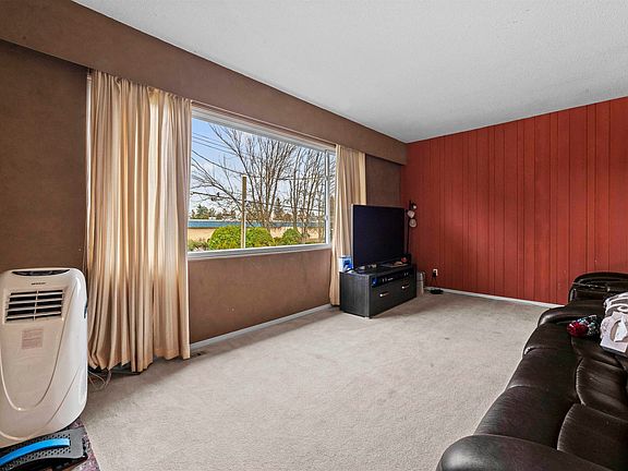 3rd image of 273 52a St