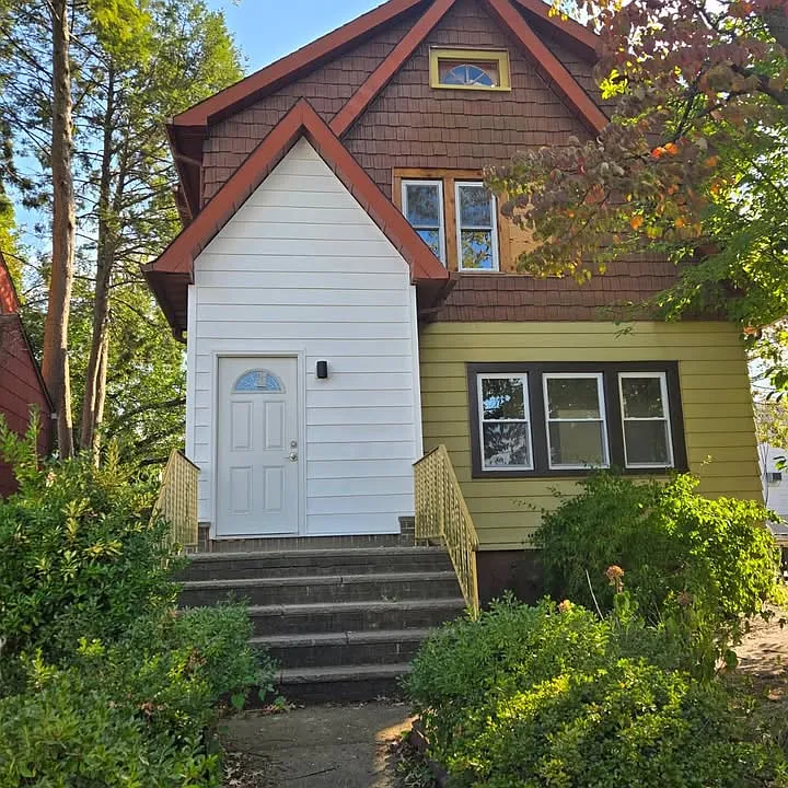 298 Farrant Ter #1