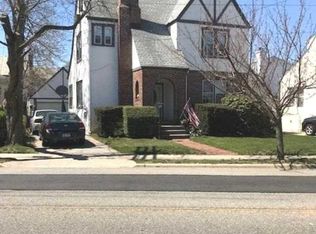 91 County Courthouse Rd, New Hyde Park, NY 11040