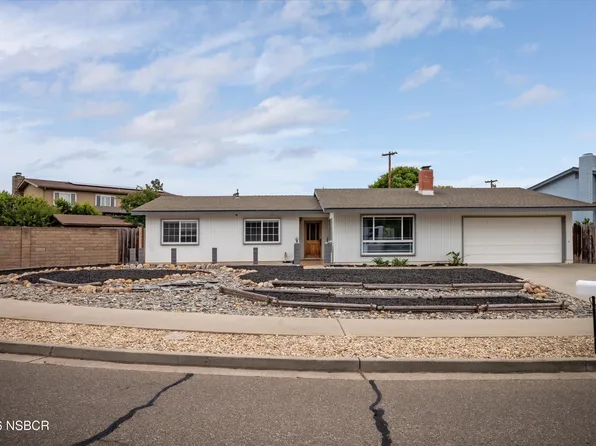 1060 Diamond Dr, Santa Maria, CA 93455