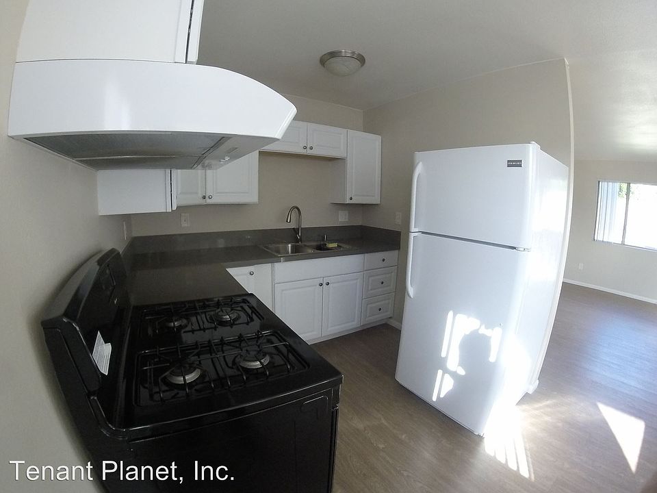 1st image of 1723 E 8th St APT 4