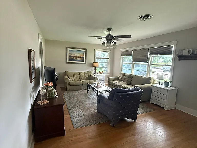 701 S Coulter Dr — Photo 4