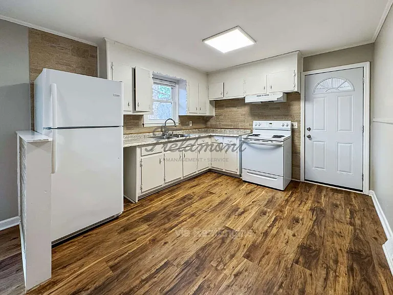 111 S Buckhorn Rd — Photo 5