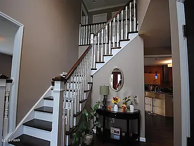 139 Sugar St — Photo 2