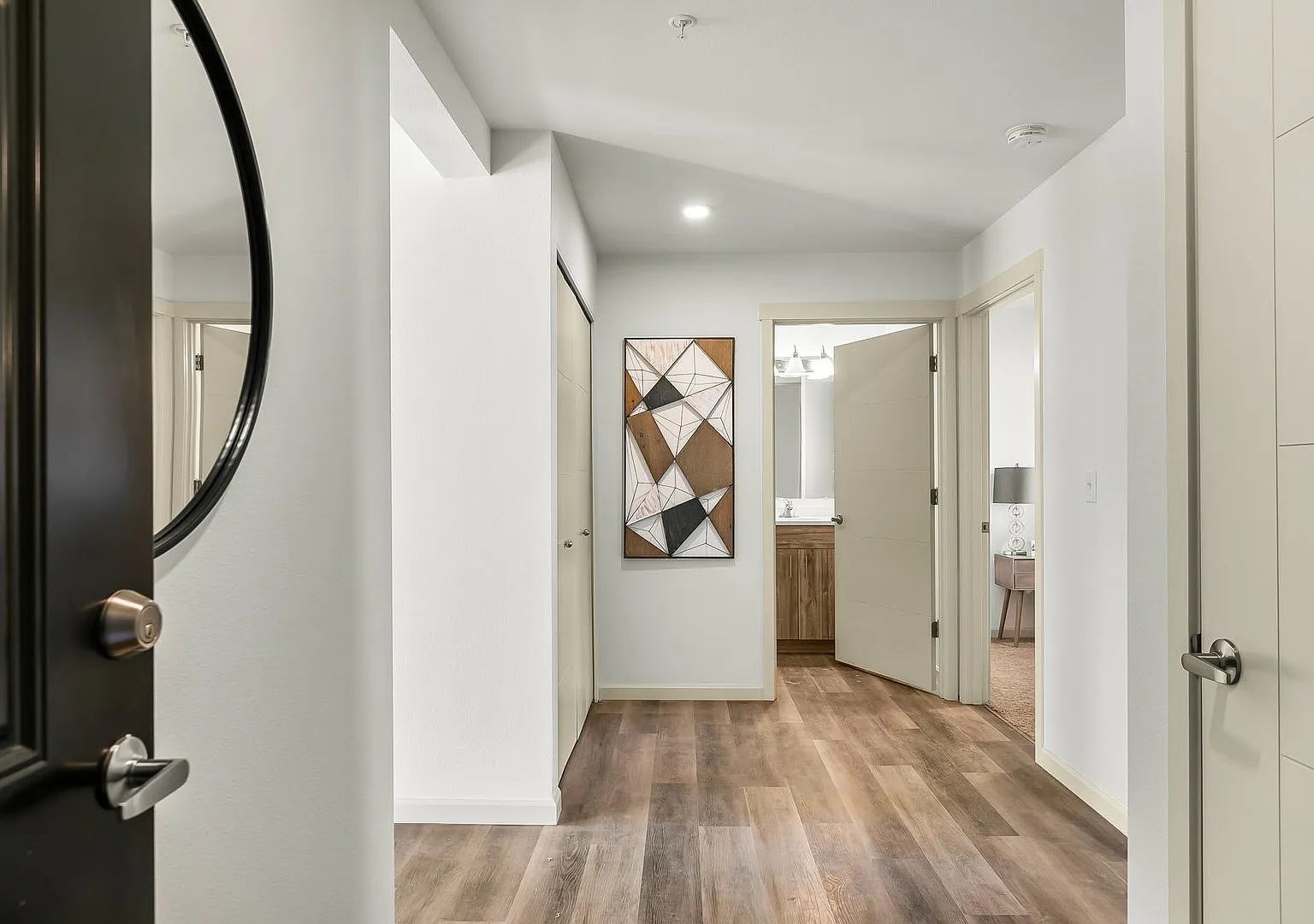 2 Bedroom Oxbow Flat Apartment — Photo 4